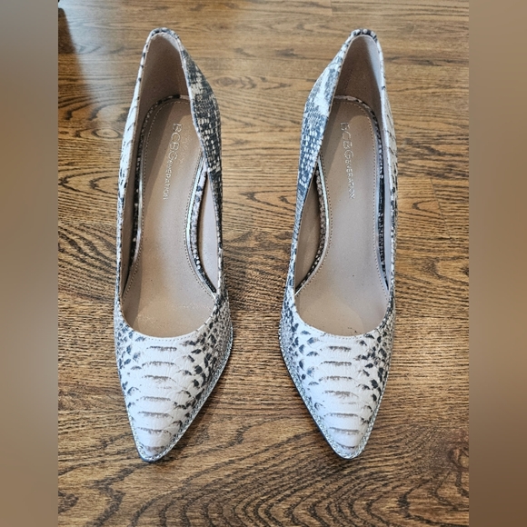 Bcbg generation. Snakeskin Pattern Heels - Picture 3 of 7